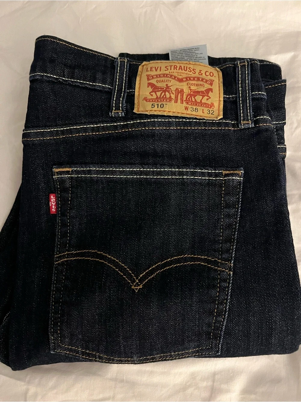 Levi's Men's Dark Blue Relaxed Jeans with Leather Patch